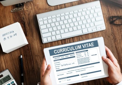 Как составить резюме для работодателей Варшавы: примеры и советы