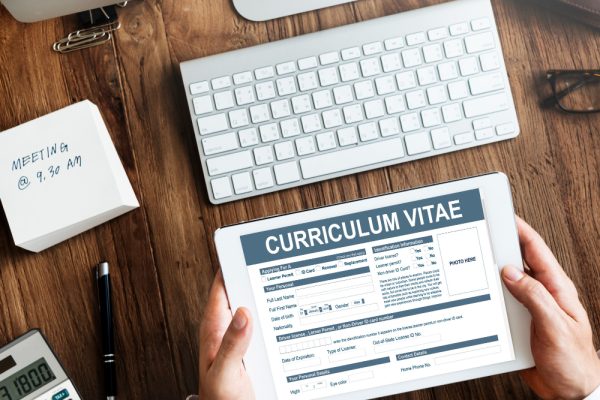 Как составить резюме для работодателей Варшавы: примеры и советы
